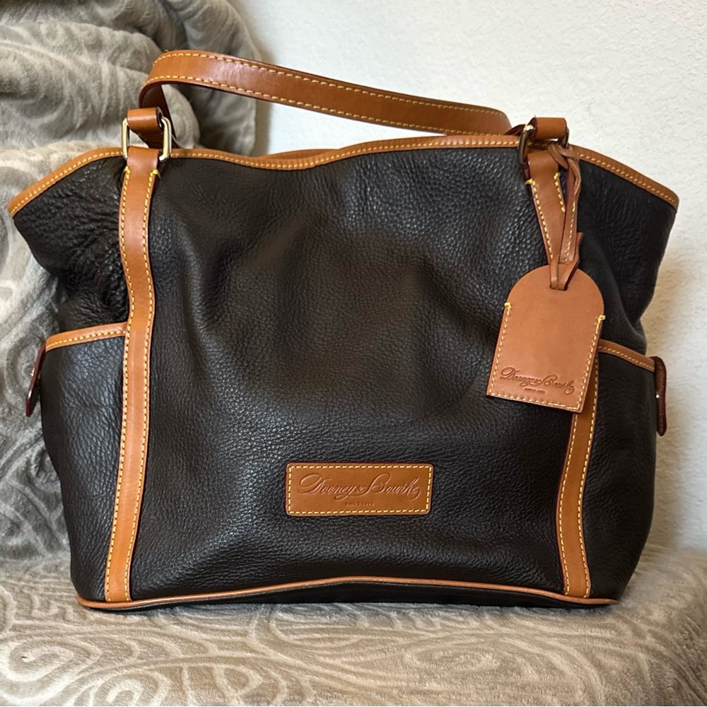 Dooney & Bourke Tote